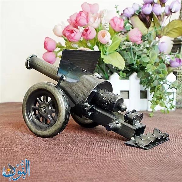 مجسم معدني شكل مدفع 20 سم