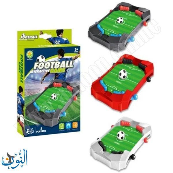 لعبة كرة قدم لوحية في علبة كرتون