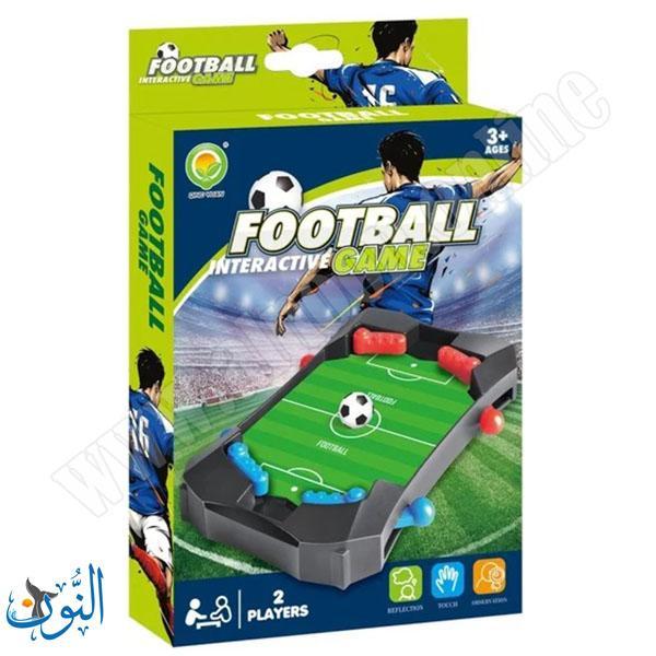 لعبة كرة قدم لوحية في علبة كرتون
